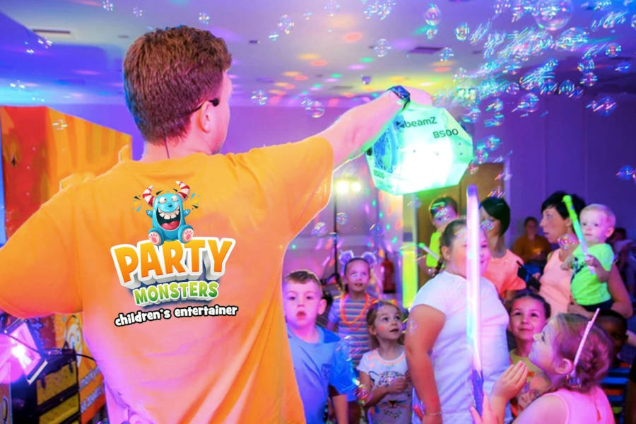 Nurseries and School Disco Entertainer and DJ Service